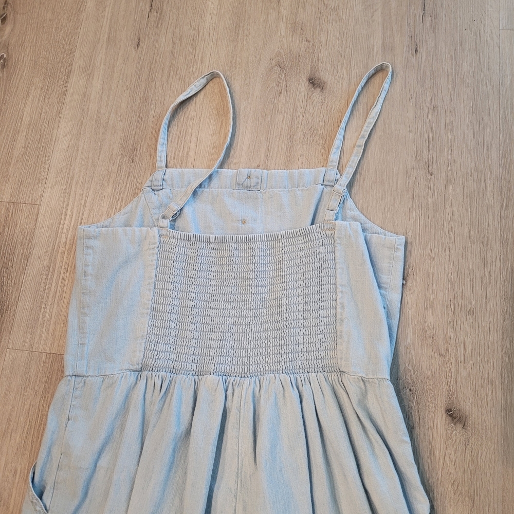 Old Navy Sleeveless Chambray Jumpsuit - Picture 6 of 6